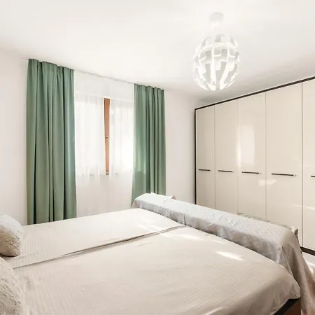 Ana Apartment *