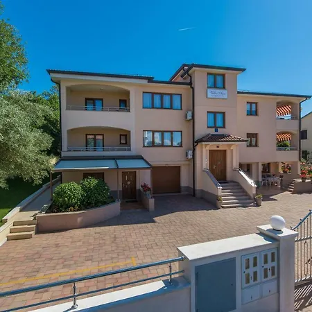 Apartment Ana
